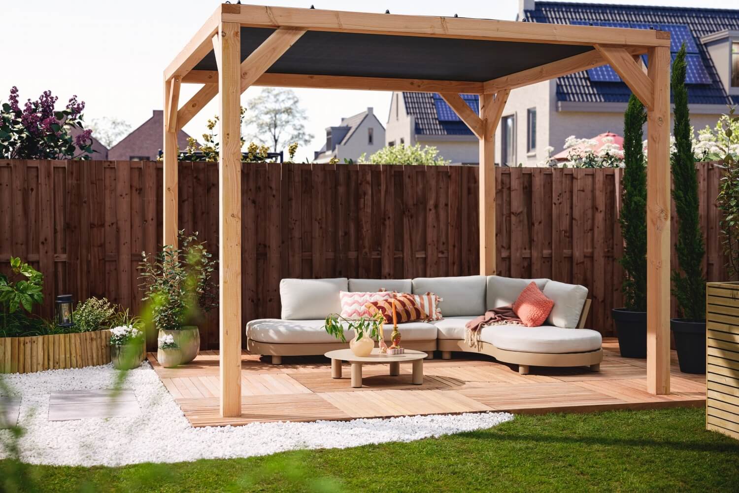 Pergola zelf maken met Karwei Dordrecht - pergola_karwei_hoogvliet